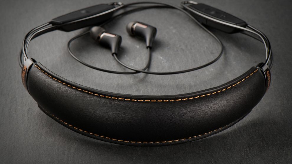 Klipsch’s tangle-free and ultra comfortable R6 Neckband headphones can be yours for RM945 2