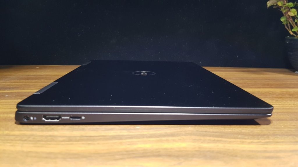 [Review] Dell Inspiron 13 (7386) 7000 2-in-1 - Black Beauty 4