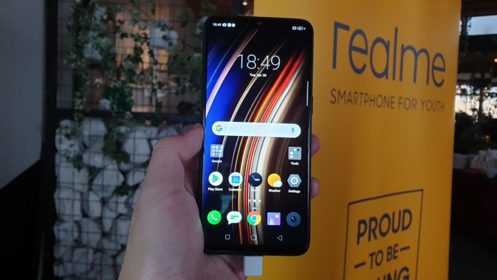 A first look at the realme 3 Pro 1