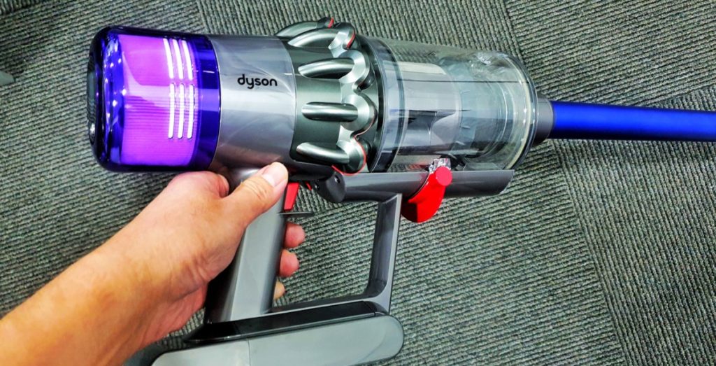 New cordless Dyson V11 features enhanced power and a feature no other vacuum has 4