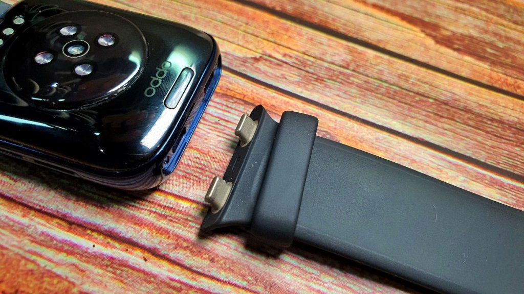 oppo watch review strap material