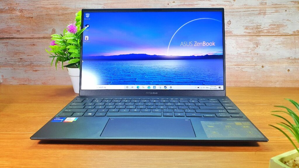 ASUS ZenBook 14 UX425EA review front