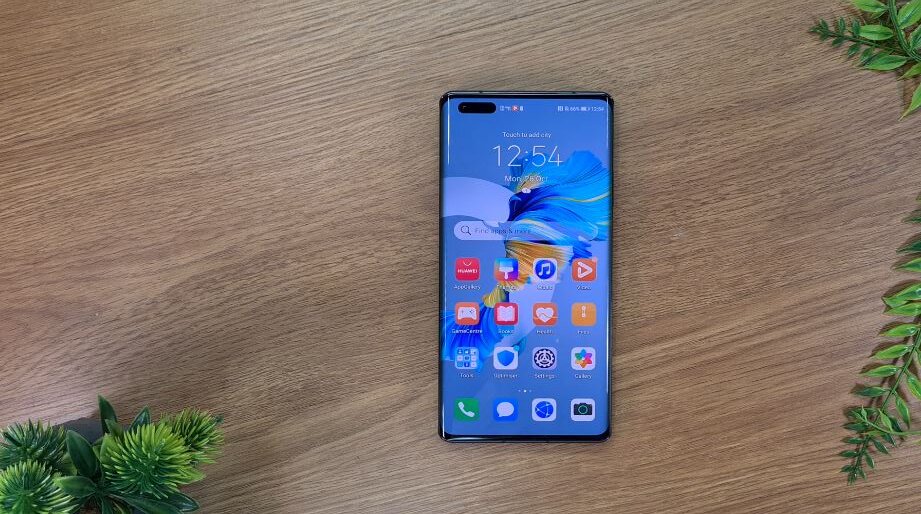 Huawei Mate 40 Pro review front