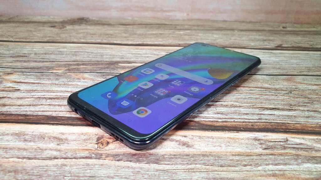 OPPO A93  angled