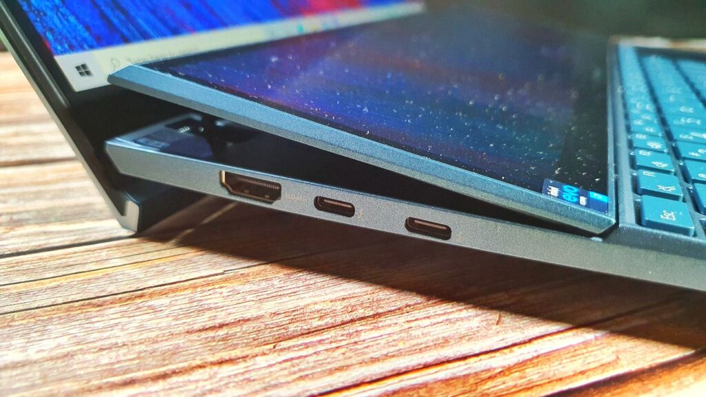 ZenBook Duo 14 UX482 left side