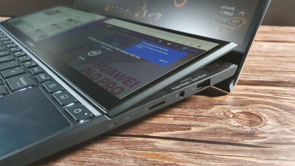 ASUS ZenBook Duo14 UX482 Review hinge 
