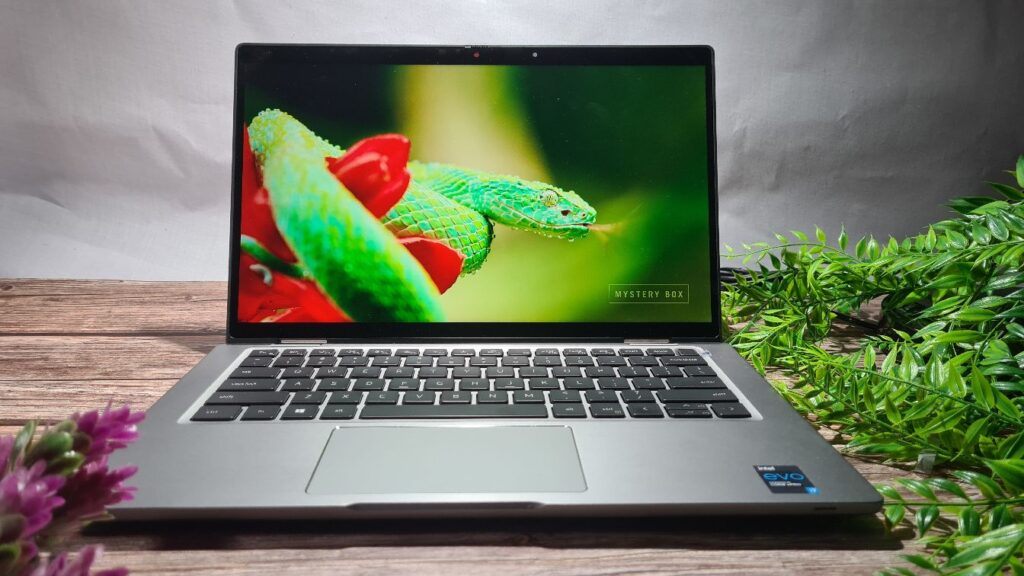 Dell Latitude 7320 2-in-1 Review  front