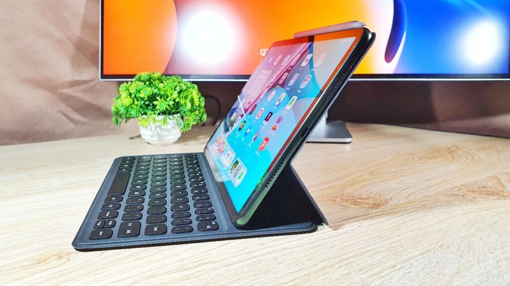Huawei MatePad 11 review top angled side keyboard