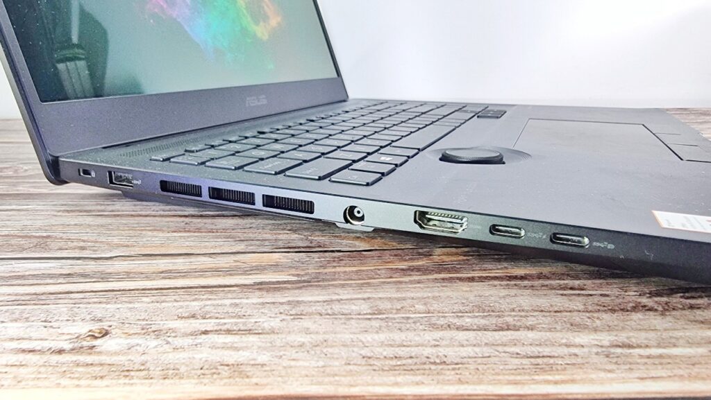 ASUS ProArt StudioBook 16 OLED Review left side ports