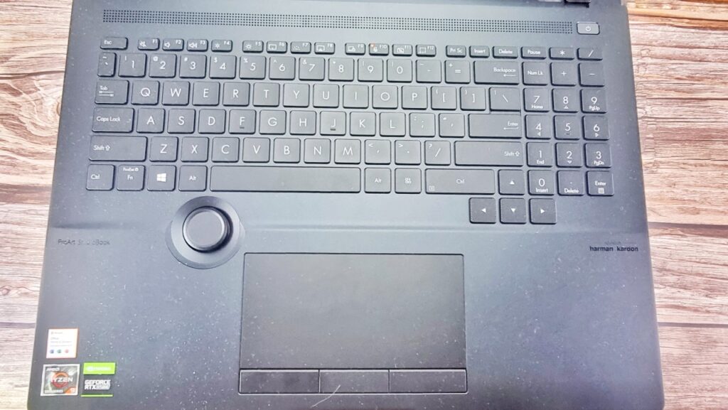 ASUS ProArt StudioBook 16 OLED Review keyboard top view