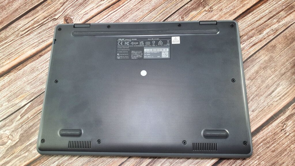ASUS Chromebook Flip CR1 Review (CR1100)  underside