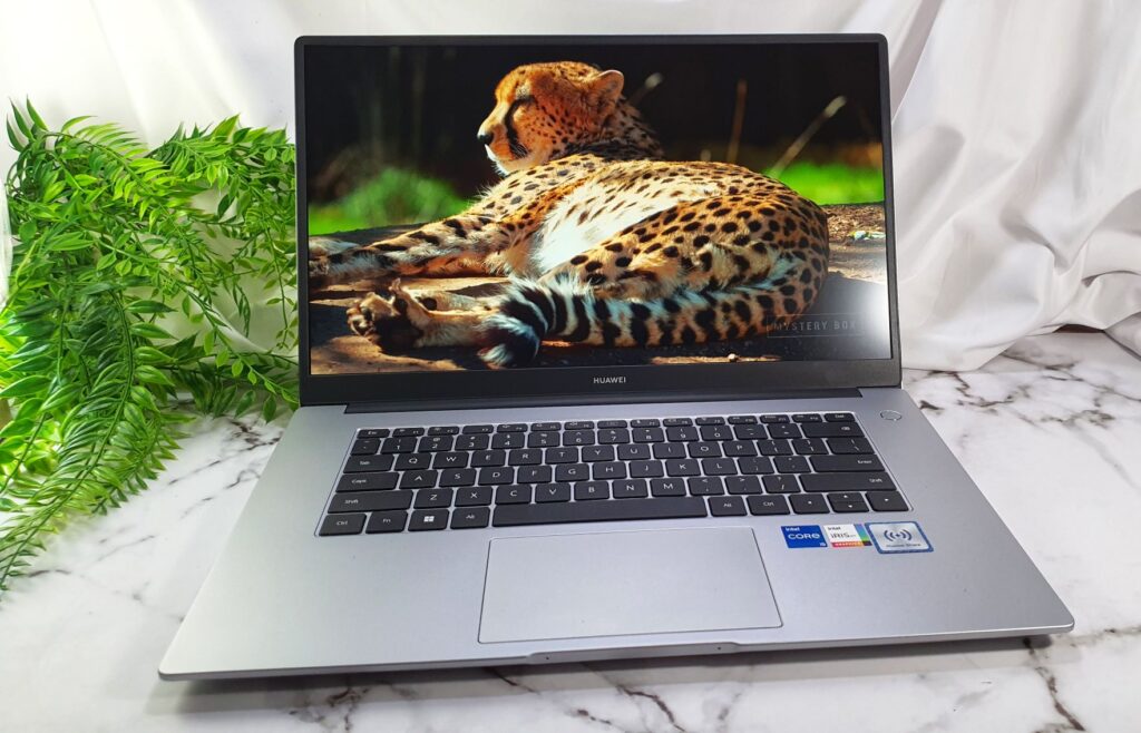 Huawei MateBook D 15 2022 Review cover
