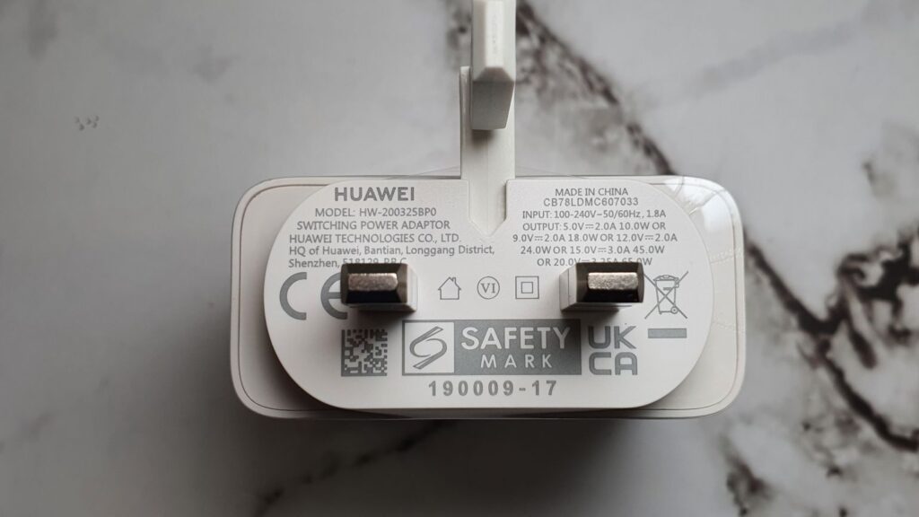 Huawei MateBook D 15 2022 Review charger
