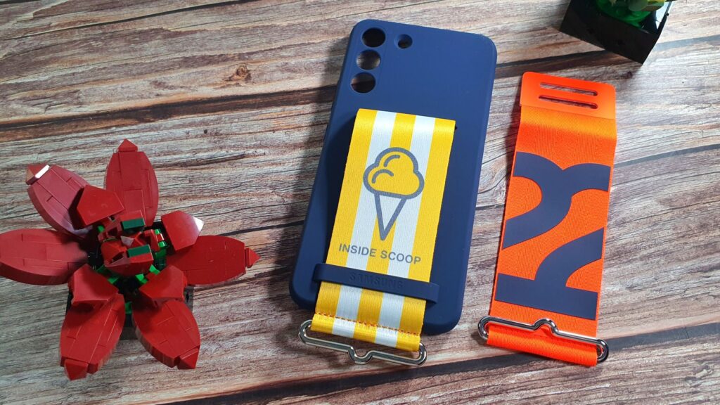 Samsung Galaxy S22 Silicone Cover with Strap Case Review inside scoop