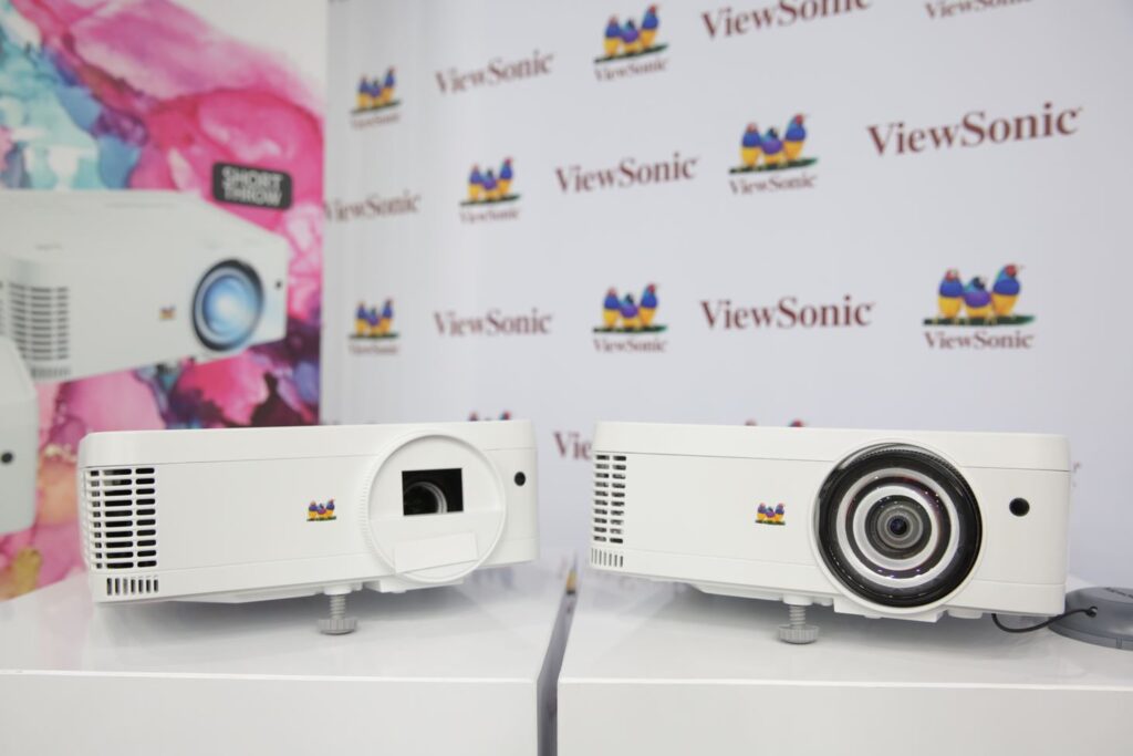 ViewSonic LS500WHE, LS550WHE LED projector 