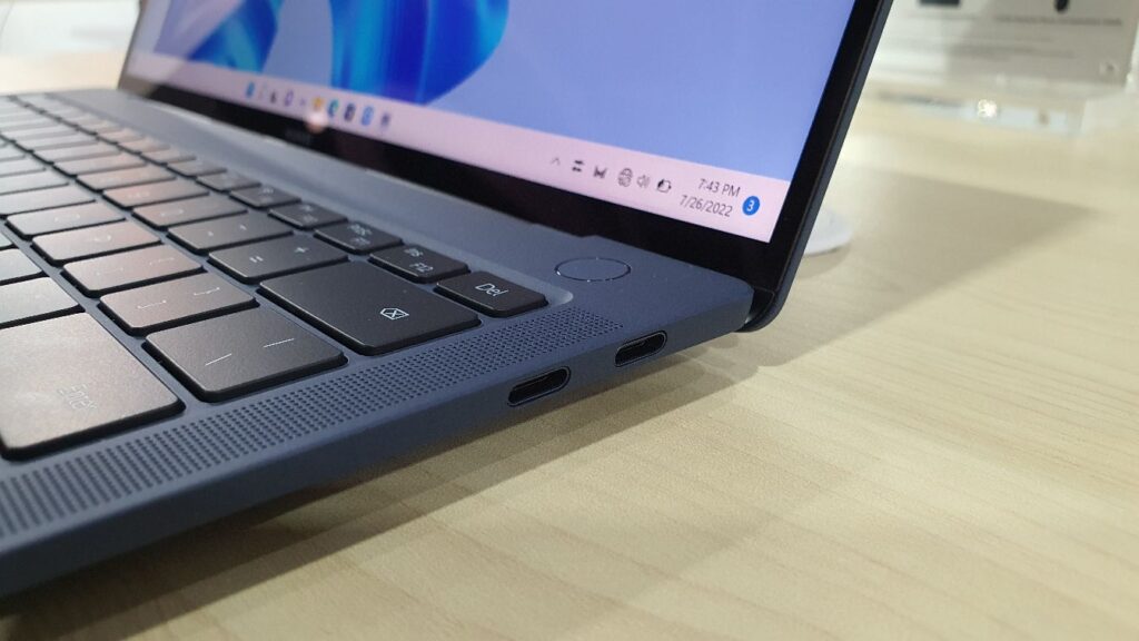 MateBook X Pro right side