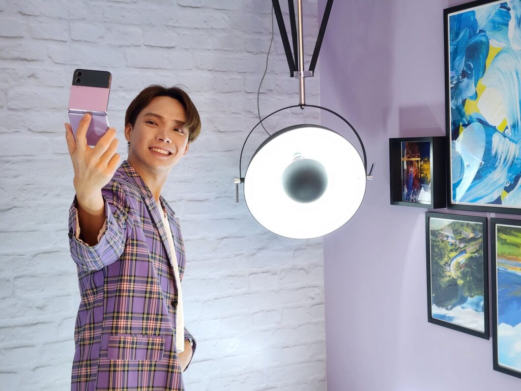 Samsung Galaxy Flextival roadshow selfie