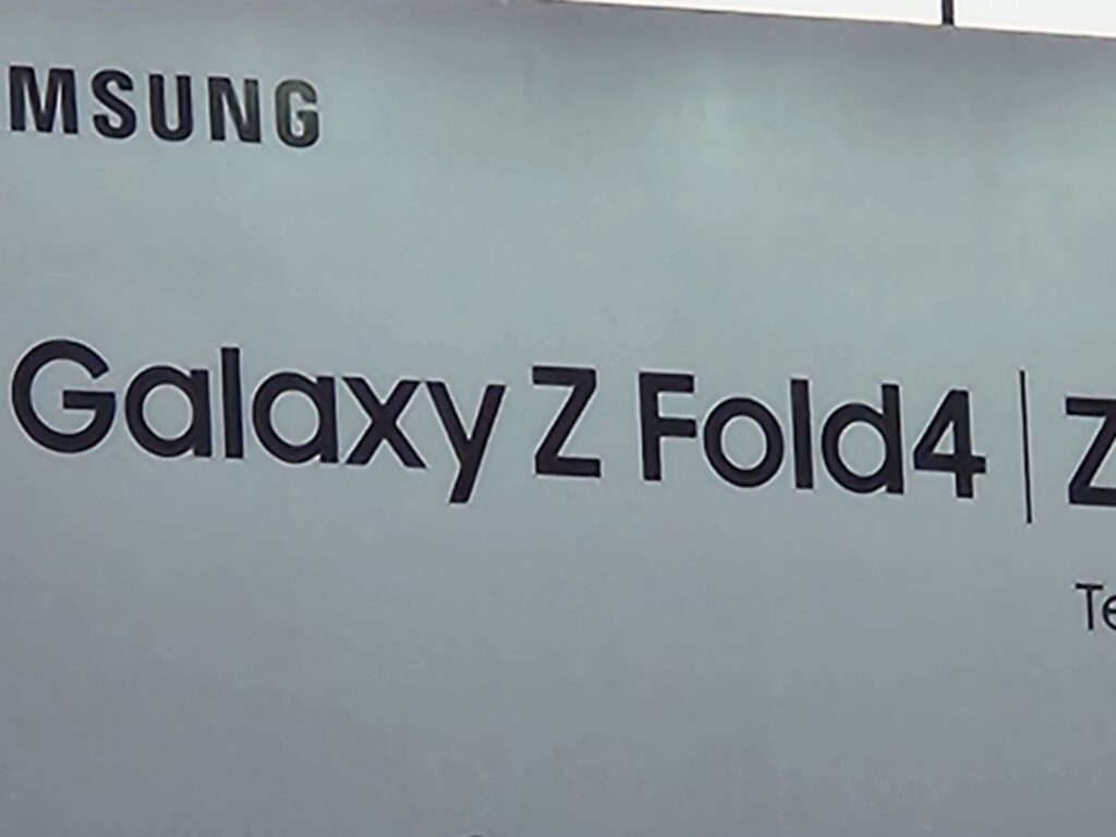 Samsung Galaxy Z Fold4 Review 30x zoom